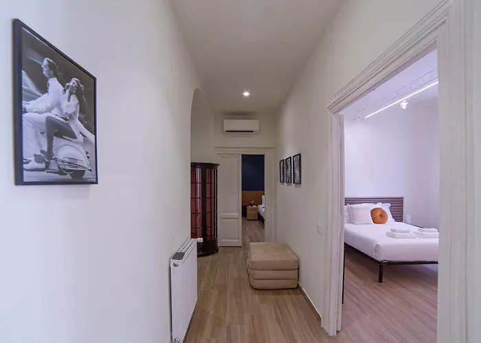 Apartment New 3br-2 Baths Near Vatican & Metro- The Comics House
